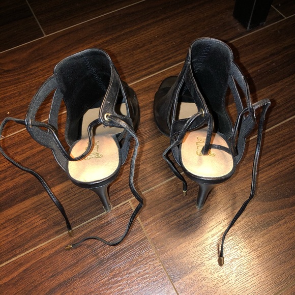 Black High Heels - Picture 3 of 5